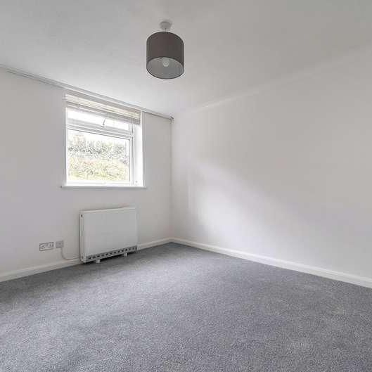 Averil Grove, London, SW16 - Photo 1