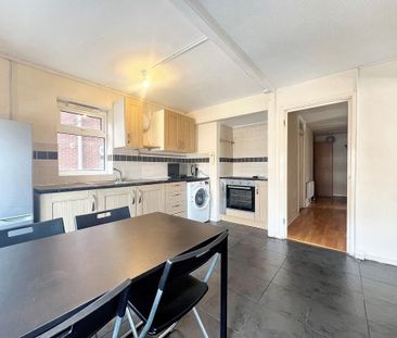 3 bedroom flat to rent - Photo 6