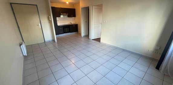 Location Appartement 2 pièces 38m² LA RICHE 37520 - Photo 2