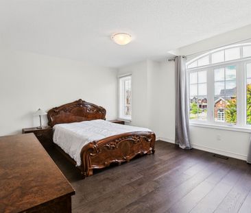 For Lease - 309 Gibson Circle, Bradford West Gwillimbury, Ontario - Photo 4