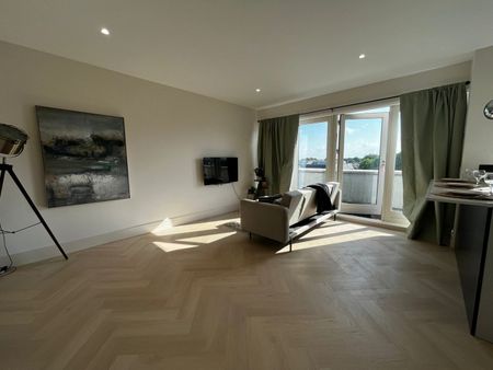 3 Bed Flat, Kilburn High Road, NW6 - Photo 2