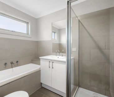 Spacious Four-bedroom Townhouse In A Most Convenient Location - Photo 4