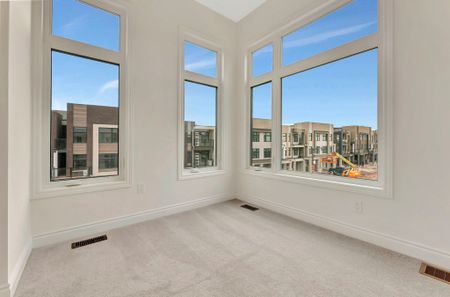 For Lease - 1404 Courtleigh Trail, Oakville, Ontario - Photo 4