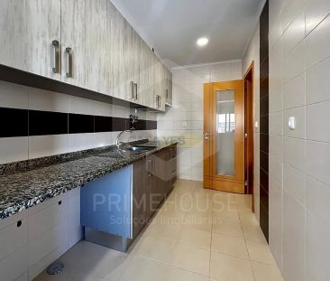 Apartment T2 in Amora, Seixal - Photo 1
