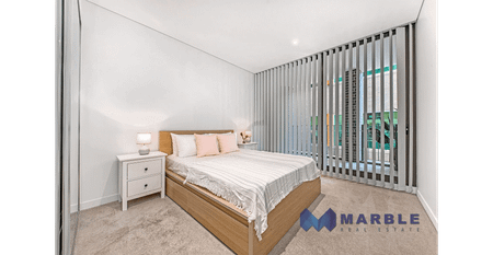 Furnished Luxury Three Bedroom Apartment with Parking - Photo 4