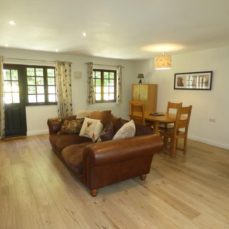 2 bedroom semi-detached bungalow to rent - Photo 1