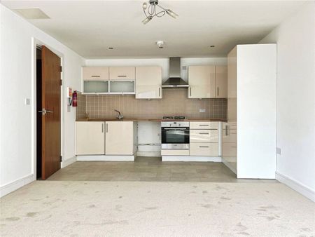 2 bedroom apartment to rent High Street, Poole, Dorset, BH15 - Photo 2