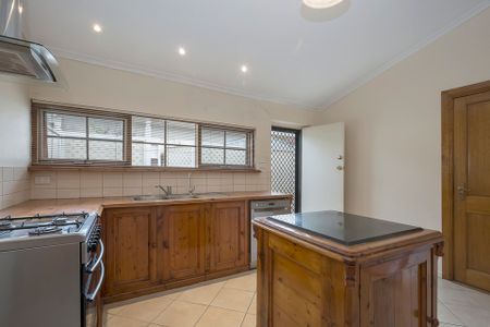 Great Opportunity Home/Office - Photo 3