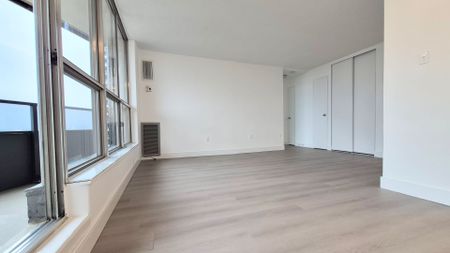 For Lease - 21 Vaughan Road Unit# 1002, Toronto, Ontario - Photo 3