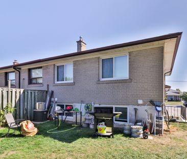 For Lease - 60 Frankton Crescent, Toronto, Ontario - Photo 3