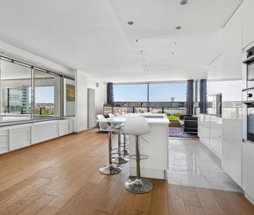Location Appartement 4 pièces Meublé 95m² PARIS 15ème - Photo 1