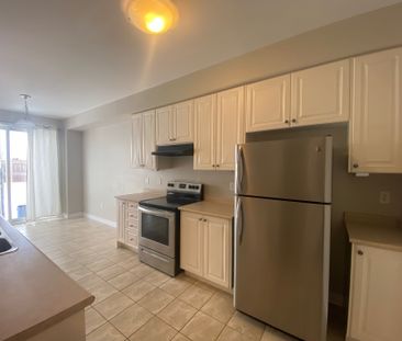 For Lease - 2019 Trawden Way Unit# 63, Oakville, Ontario - Photo 4