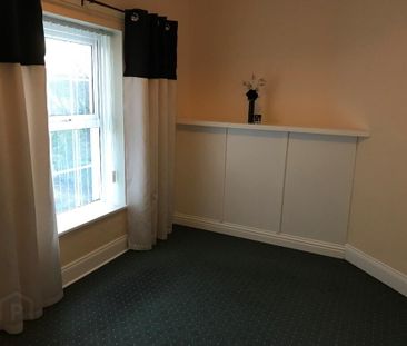 8 Coastguard Cottages, Carrickfergus, BT38 8BU - Photo 2