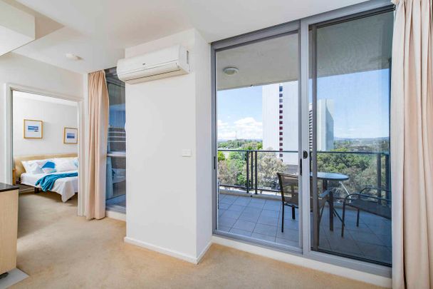 One Bedroom Apartment In Prime Location - Photo 1