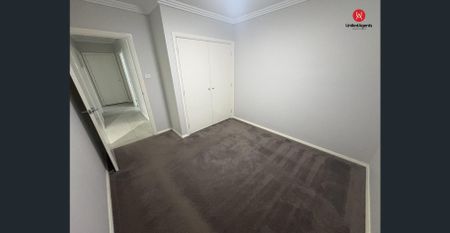 Immaculate Family Living Opposite the Reserve - Photo 5