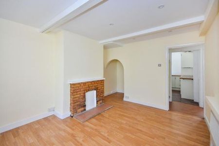 2 bedroom semi-detached house to rent - Photo 5