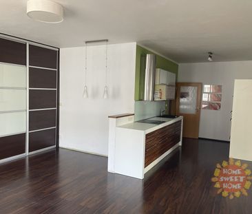 Pronájem bytu 2+kk 68 m² - Fotografie 3