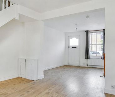 3 bedroom terraced house to rent - Photo 6