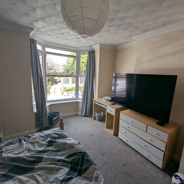 Room in a Shared House, Broadlands Road, SO17 - Photo 1