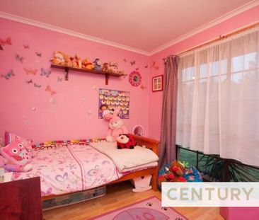 Comfortable Family Home - Photo 5