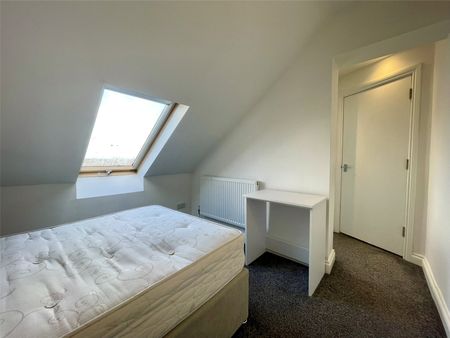 2 Bedroom - Photo 5