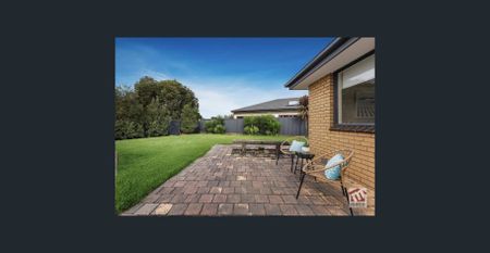 HIGHLY SOUGHT POCKET- CLOSE TO IT ALL! - Photo 2