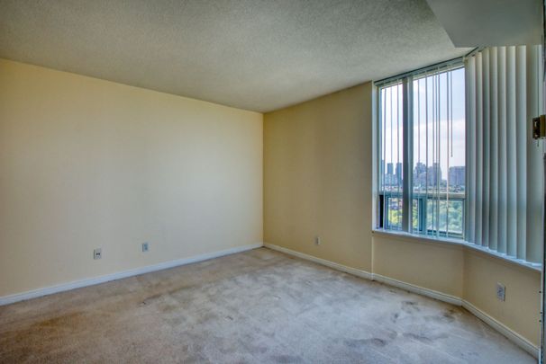 For Lease - 135 Hillcrest Avenue Unit# 2212, Mississauga, Ontario - Photo 1