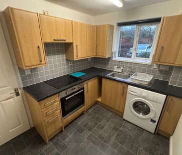 Barnum Court, SWINDON - Photo 2