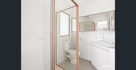 Stylishly Renovated Family Home - Photo 4