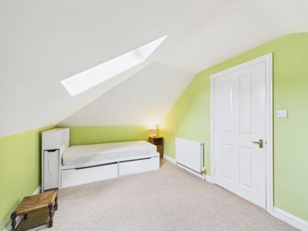 4 bedroom terraced house to rent - Photo 5