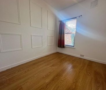 15 Sandhurst Gardens, Belfast, BT9 5AW - Photo 3