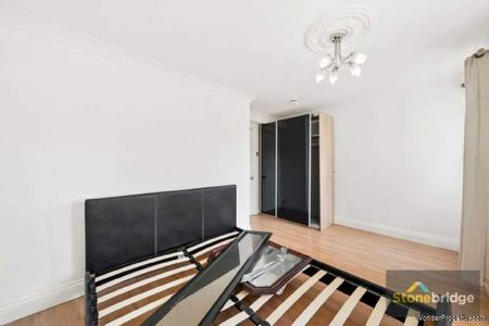 5 bedroom property to rent in London - Photo 2