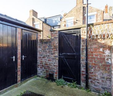 2 bedroom terraced house to rent - Photo 5