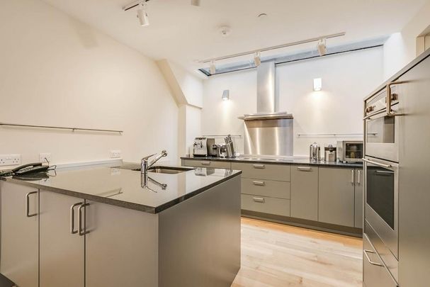 4 bedroom house to rent - Photo 1