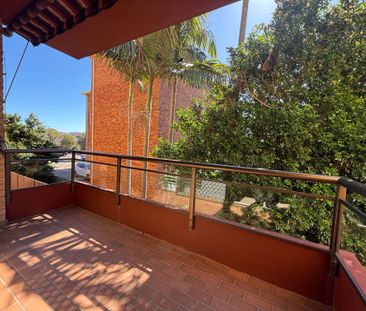 2 bedroom unit in a beachside locale - Photo 2