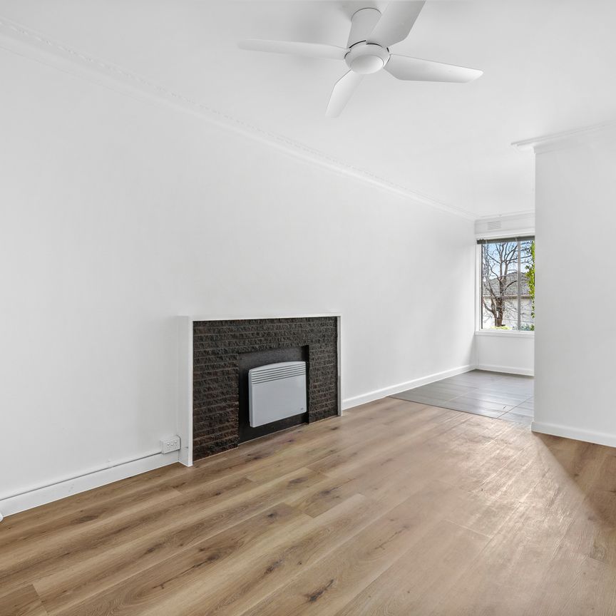 AS GOOD AS NEW! - Photo 1