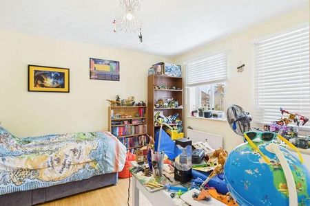 Arlington Way, Thetford, IP24 - Photo 2