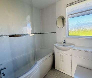 3 bedroom detached bungalow to rent - Photo 6