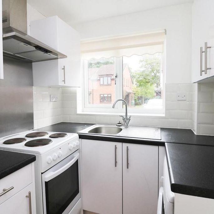 1 bedroom mews to rent - Photo 1