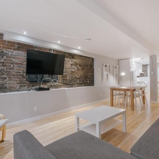 Loft entièrement meublé à louer Vieux-Québec septembre 2026 - Photo 1