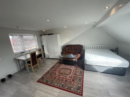Studio to rent - Photo 4