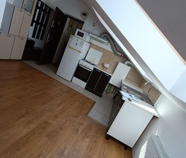 Apartament 2 camere decomandat zona Florilor - Photo 2
