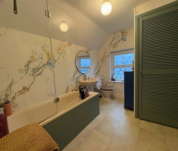 2 bedroom end of terrace house to rent - Photo 1