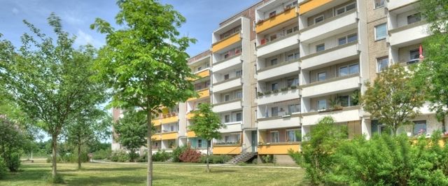 Helle 3 Zimmer Wohnung mit Dusche in der 5. Etage - Photo 1