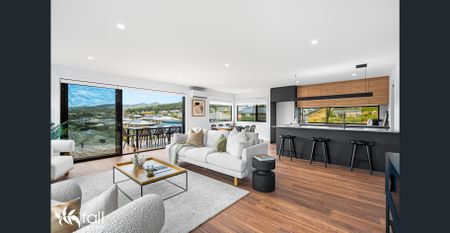 Luxury Family Living with Stunning Water Views - Photo 5