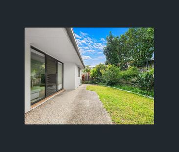 Modern 3-Bedroom Townhouse with Ducted Aircon, Dishwasher & Private... - Photo 5