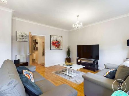 Stoneleigh Court, Alwoodley, Leeds, LS17 - Photo 2
