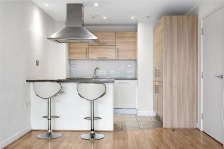 1 Bedroom Flat - Purpose Built To Let - Photo 3