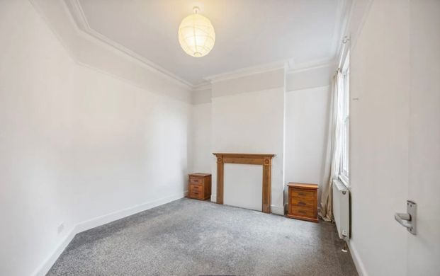 2 Bed Penthouse, St Marys Road, NW10 - Photo 1