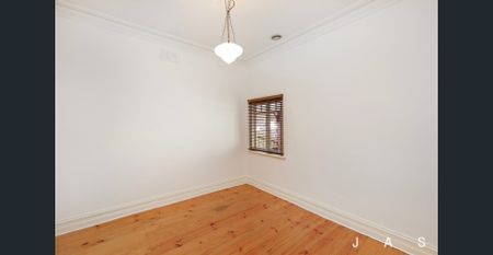 Three Bedroom Home in Prime Location - Photo 2